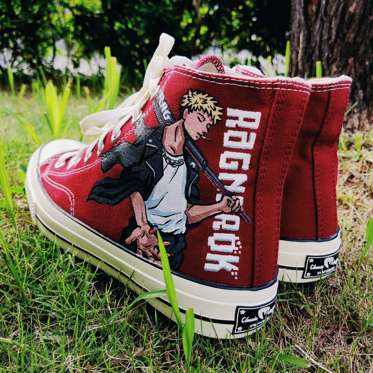 MoonPokki's tweet photo. 🎁 #SHOESGIVEAWAY 🎁

Gonna do a little fun giveaway here. 

Prizes:
🏆Ragnarök Shoes Size 11/44

Rules :

1️⃣Follow me+ @RagnarokMeta + @0xfanfaron
2️⃣RT + Like
3️⃣Tag up to 7 friends 

Tell me what are you thinking about Ragnarök in comment!

⏳Winner in 77H

#NFT #GIVEAWAY https://t.co/F7mLA0aEhO