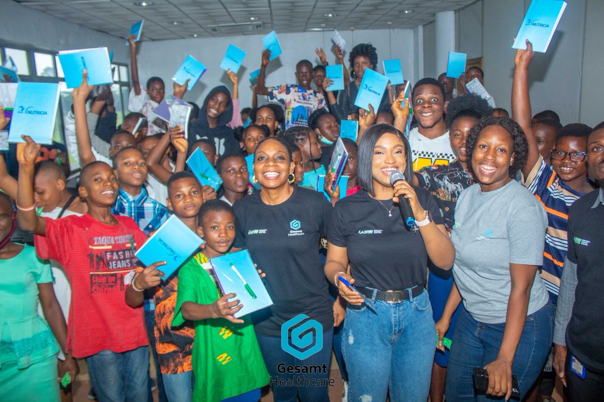 Gesamthealth's tweet photo. Talking about nutrition, we made sure each participant had a lunch pack of healthy meal. Also a BIG THANK YOU to @fanmilknigeria @Danone Fanmilk-Danone for the gift packs &amp; nutritious ice-cream appetizer.

#TeenSummitNigeria
#IAHW2022 
#GesamtHealthcare https://t.co/iRQZLAu45K