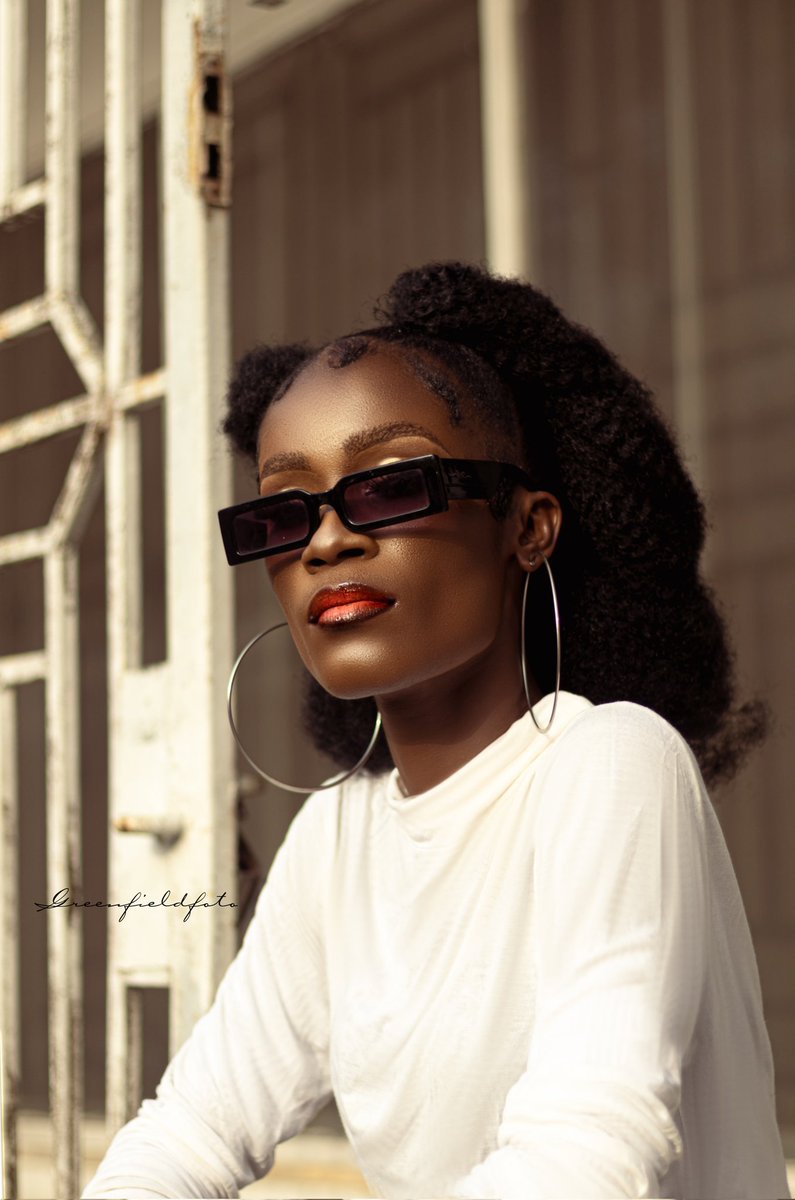 SemmadeUmanah's tweet photo. Shades on! πππ
Your face model! βΊοΈππ₯°
Watch out for what's coming from @greenfieldfoto and @pleindevieglam
#facemodel #modelling #beauty #modelshoot #instagram #instbeauty #faceshoot #african #blackfemalemodels #pose #DailyPhotography
#pose #modelshoot #shades https://t.co/kVJ1GyLztD
