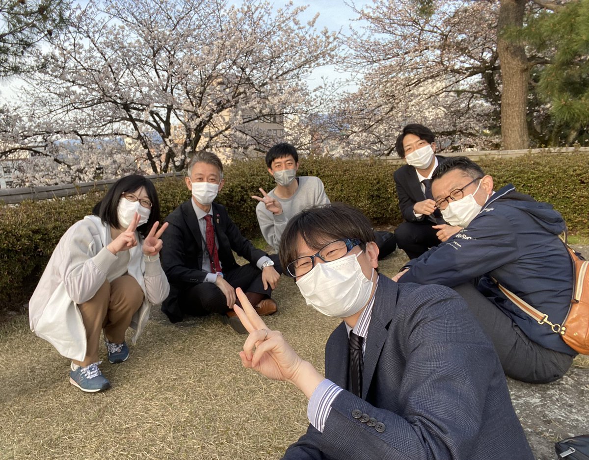 KKDfukui's tweet photo. チラムネ福井チームで桜を見ながら今年度コラボの打ち合わせ🌸✨このチームのこういうところ好き🥰
 #チラムネ  #チラムネ福井コラボ https://t.co/N6q718BvUH