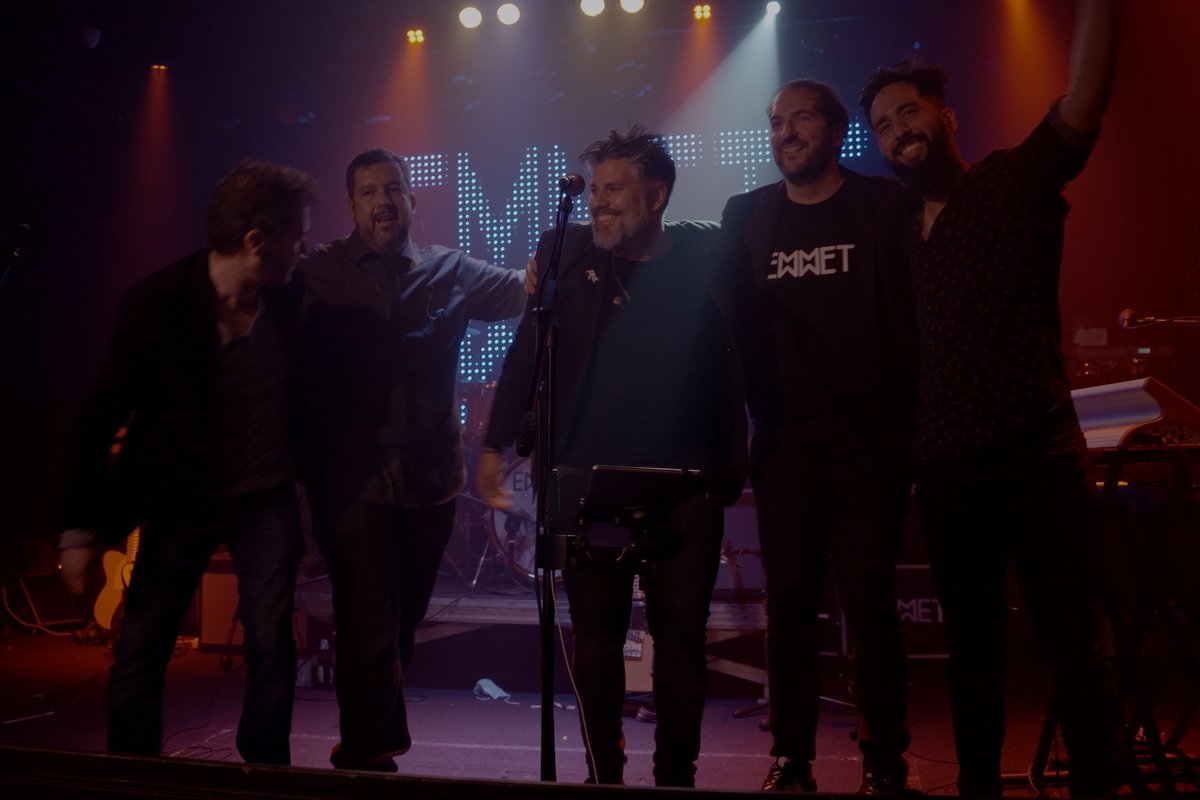 💜💜💜 GRACIAS 💜💜💜

Y con estas fotazas de <a href="/davidgmarcelo/">David Gonzalez</a>  de La <a href="/LaFilmahora/">La Filmahora</a> os queremos dar las gracias de corazón por hacer que el domingo fuese tan especial 🙌

LEER POST COMPLETO --> facebook.com/emmett.es

#EMMETT 🤘