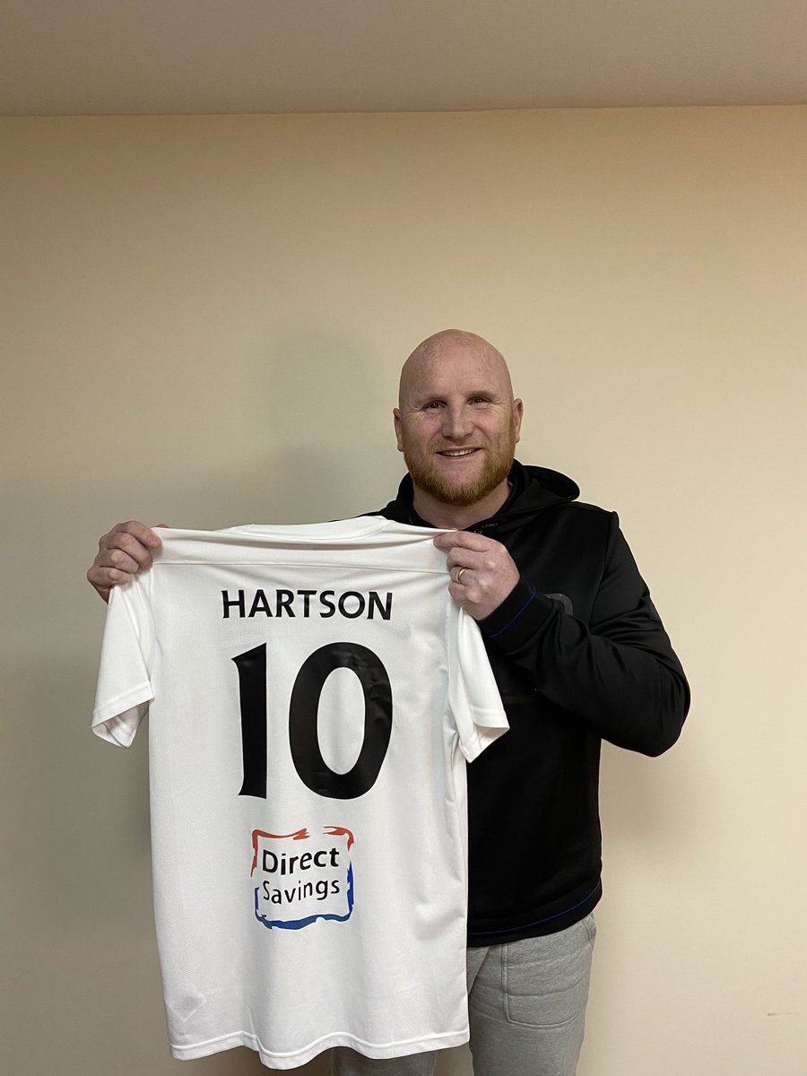 Direct_Savings's tweet photo. Happy birthday to our brand ambassador! Have a great day, @JohnHartson10 🎉🎈 https://t.co/IwkXr0pirm