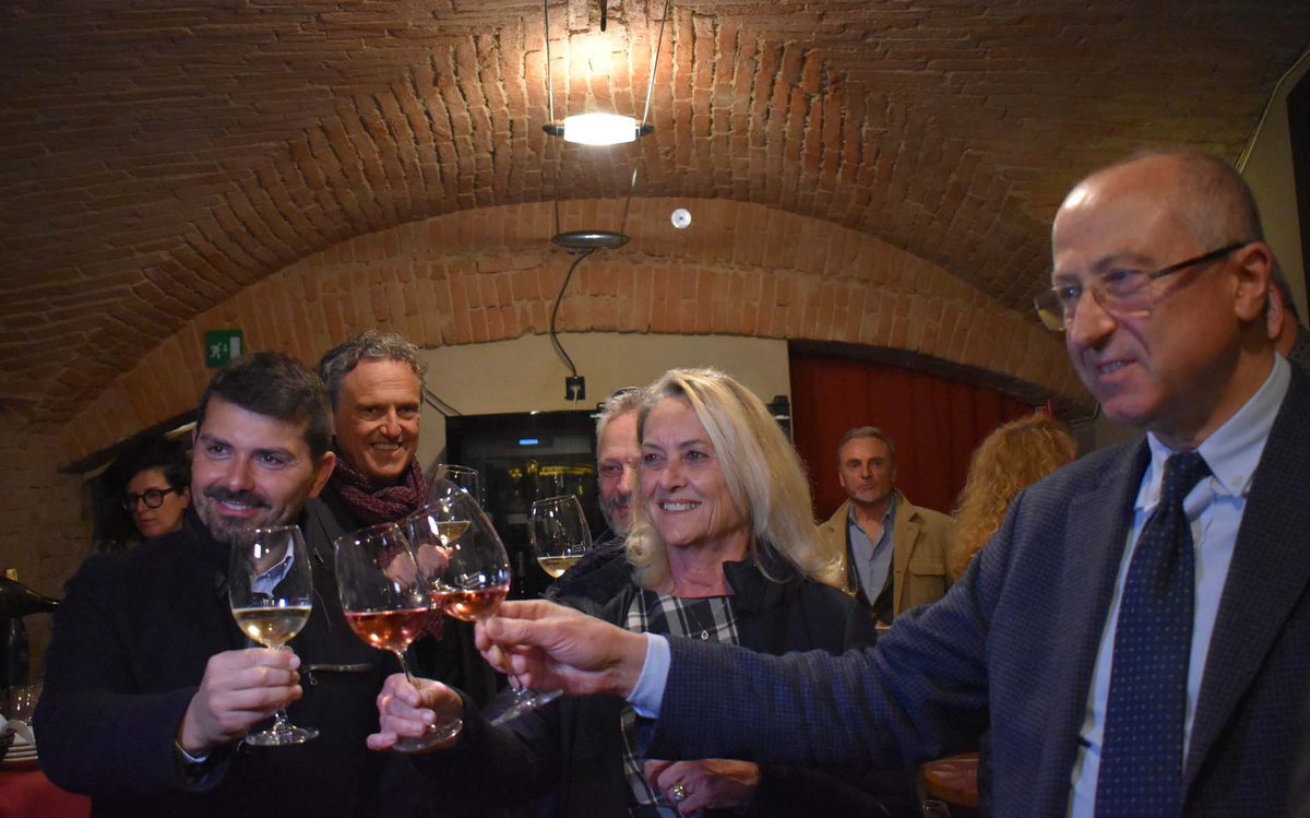 Arriva @VinitalyTasting, #Emilia e #Romagna rispondono: presenti. Ecco cosa ci sarà nel padiglione 1 curato da <a href="/EnotecaEmRom/">EnotecaEmiliaRomagna</a> 
emiliaromagnavini.it/it/blog/867-la…