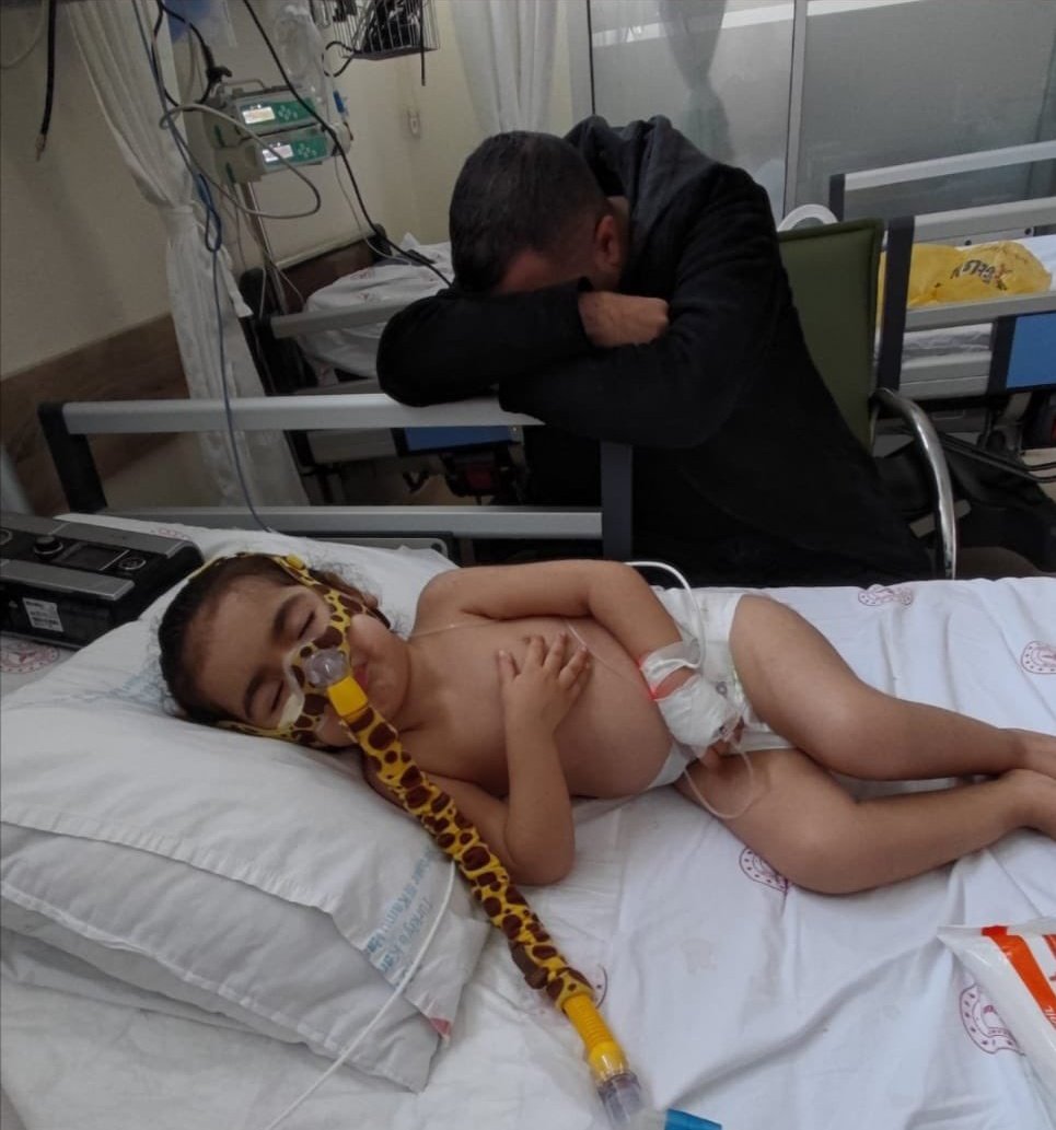 ÇOK ÇARESİZİZ..

Az çok demeden yapacağınız her bağış Esma'ma umut olacak, onu ilacına bir adım daha yaklaştıracak. 
Zamanla yarışıyoruz, lütfen bizi bu mücadelede yalnız bırakmayın🙏🏻

#dolar #YasakElma #Hakim #Lider FOX TV Fatma Şahin Batshuayi