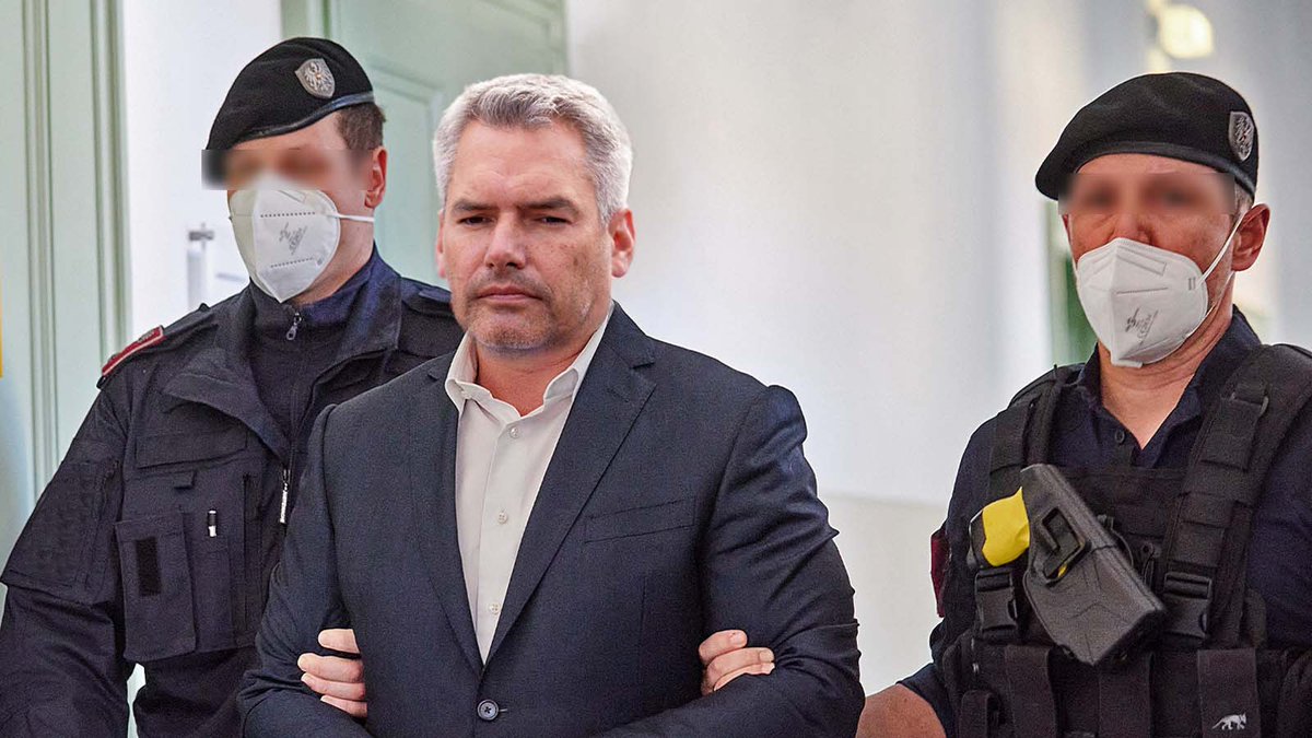 Wieder betrunken gearbeitet: Cobra-Beamte schieben Nehammer statt georgischem Mädchen ab dietagespresse.com/wieder-betrunk…