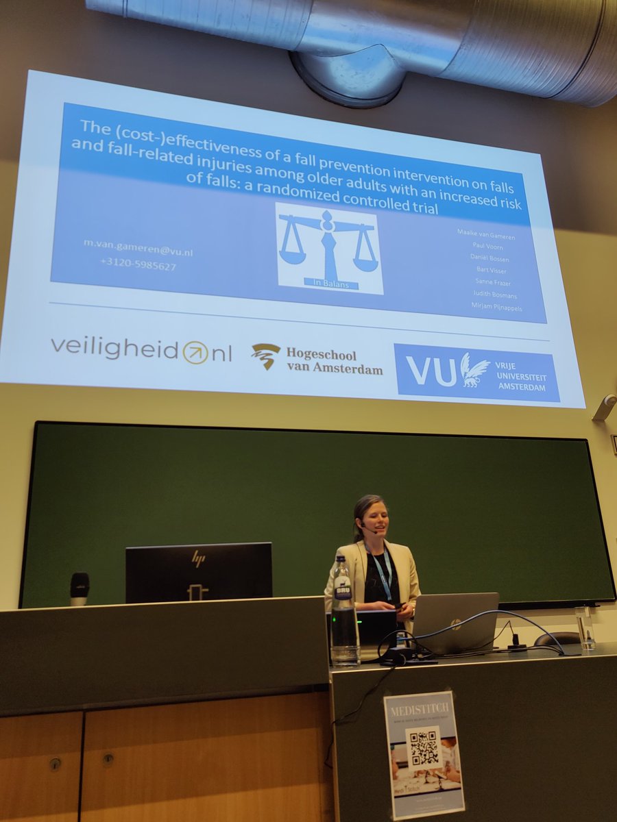 valpreventie_be's tweet photo. The first parallel session today at @EuFallsFestival gave us more information about the economic aspects and falls. @KoenMilisen @EllenVlaeyen https://t.co/A2axsGrMyF