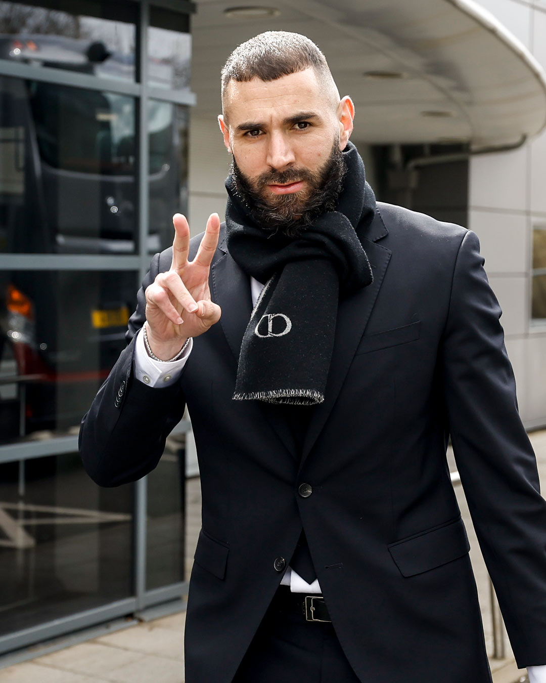 Karim Benzema Chelsea Kafilesinde
