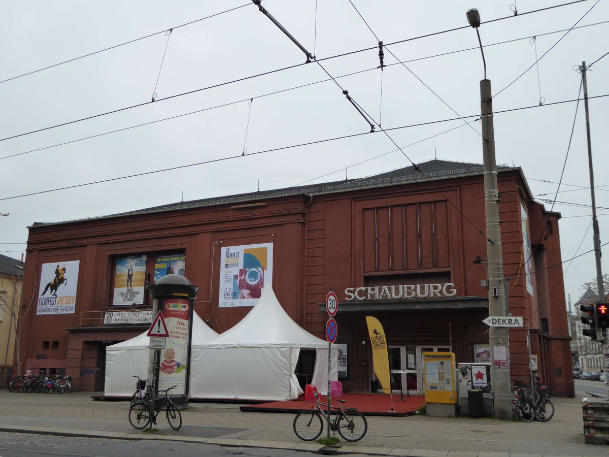 Check this out: kennst-du-dresden.de/blog/34-filmfe… via <a href="/kennst/">けんちやん</a>-du-dresden.de 

Heute schon etwas vor? 🧐
Filmfest Dresden beginnt heute Abend in der Schauburg.