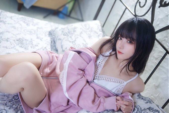 コスプレイヤーしろさきのTwitter画像18