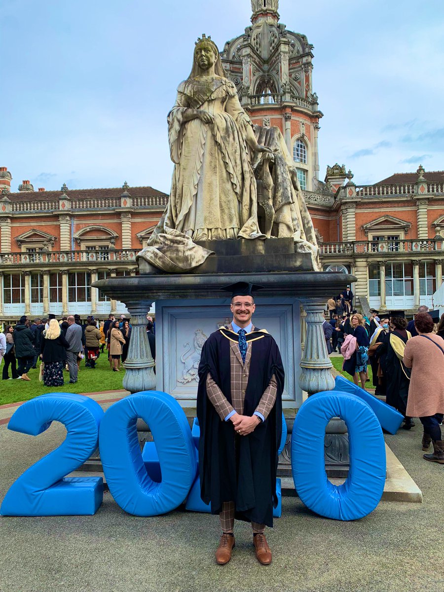peter_krizan's tweet photo. What an amazing time yesterday, being able to finally #graduate from my undergraduate course amongst family and friends! Two years late but well worth the wait. Everyone definitely looked the part π
@RHULEarthSci #geology #2020graduate #AcademicTwitter #Students @RoyalHolloway https://t.co/DScVzzIBYg