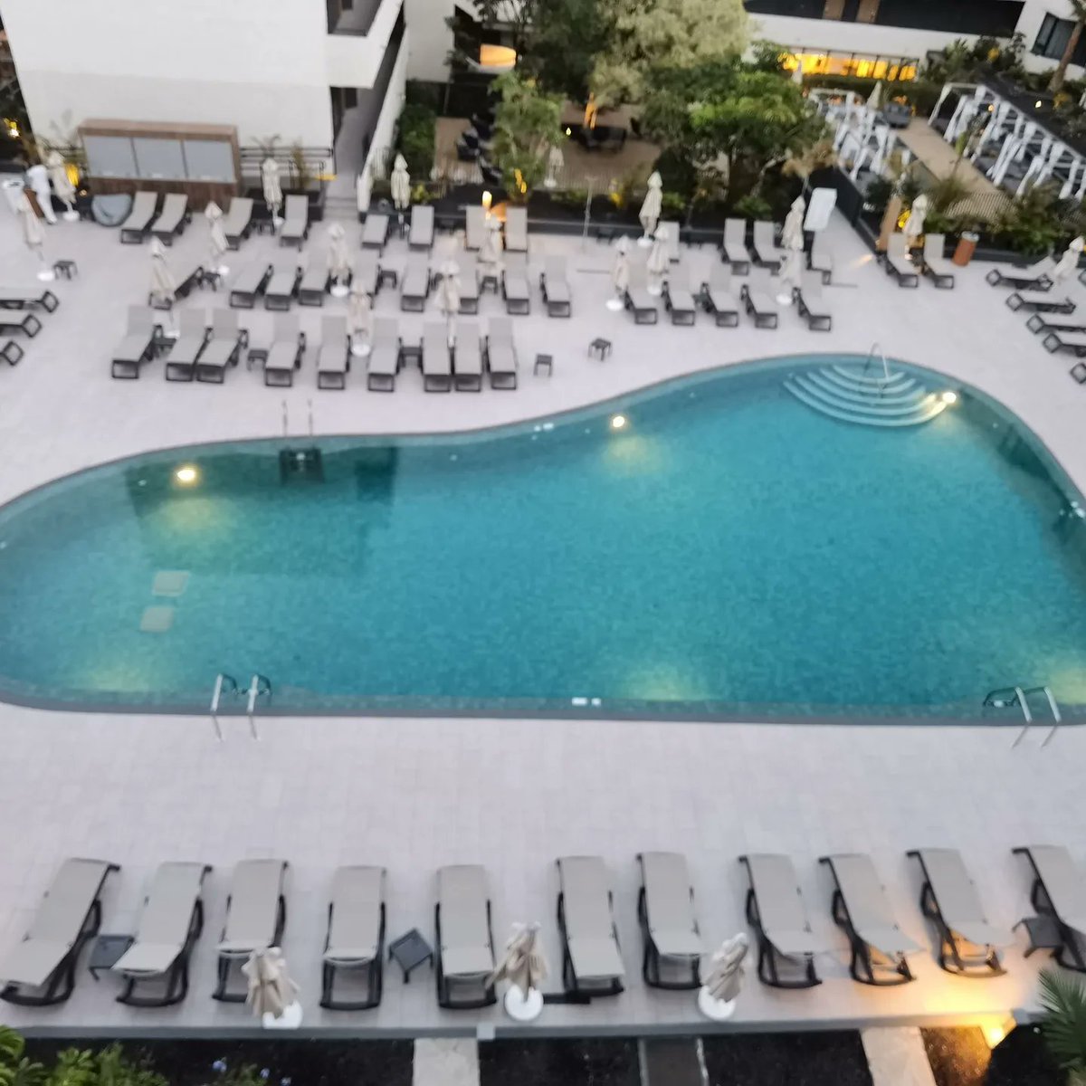 toureal1's tweet photo. Der perfekte Start in den ereignisreichen Tag, in diesem tollen Pool macht das Schwimmen vor dem Frühstück richtig Spaß (Werbung)
#toureal #FTIGROUP #FTIinsights #FTIglücksmomente #ftitouristik https://t.co/YCxzCIV047