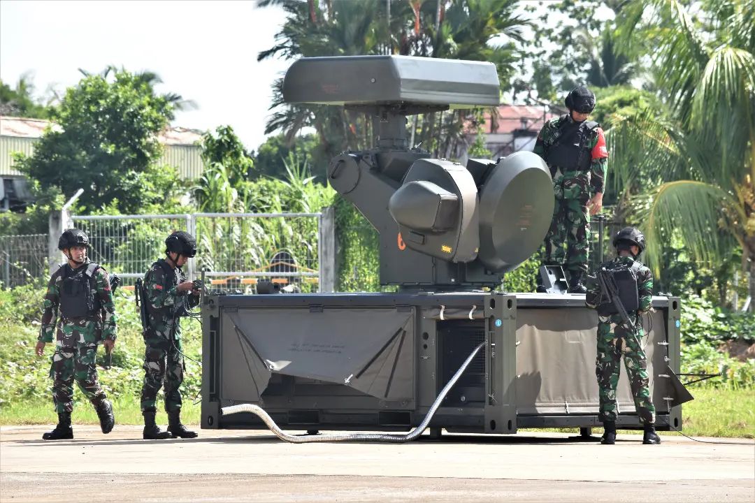 Jatosint's tweet photo. Indonesian Air Force #TNIAU Oerlikon Skyshield #GBADS and QW-3 #MANPADS deployed during a recent air defense exercise in West Kalimantan
#Pasgat #Paskhas
📸TNI AU https://t.co/ofVpIK47kH