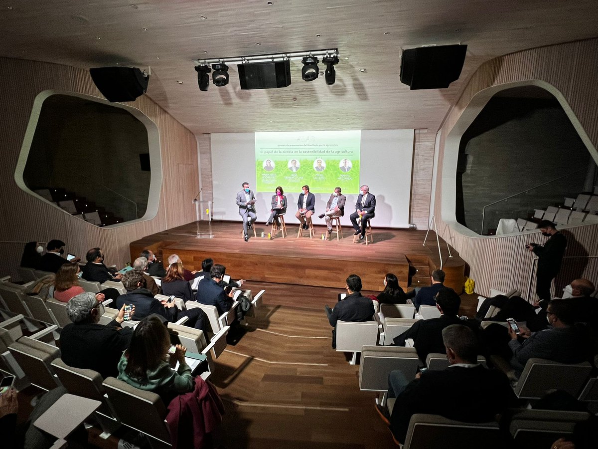 #EnDirecto 📌 Manifiesto #PorLaAgrociencia 📣

<a href="/MMelgarejo_IB/">Manuel Melgarejo</a> 🗣️ "Sabemos desde 2019 que la cadena #agroalimentaria y la producción agrícola y ganadera son estratégicas en nuestro país y principales contribuidoras al PIB, esto no se habría hecho sin #ciencia y #tecnología."