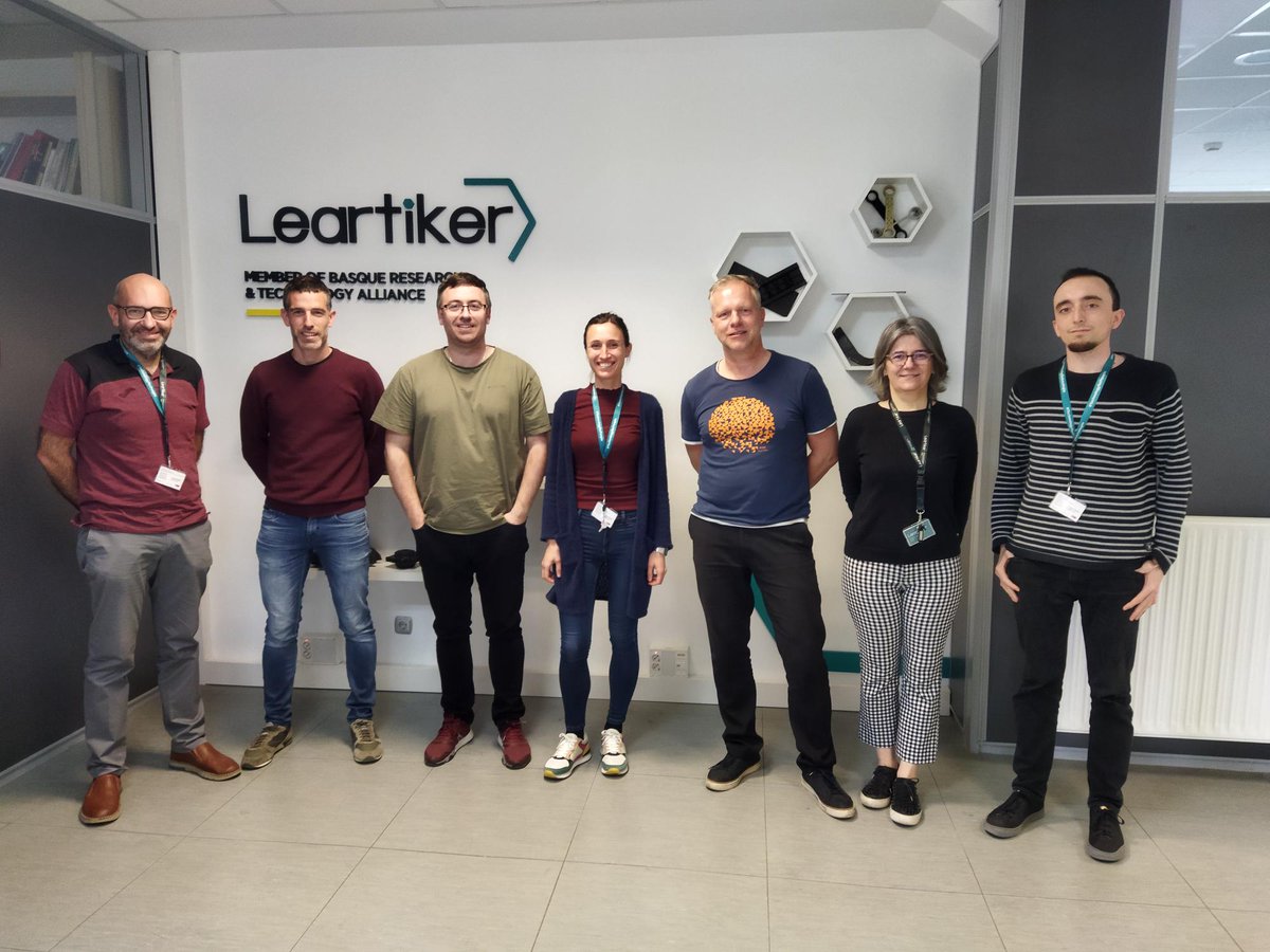 leartiker's tweet photo. Last week we were visited by Nils Götzen from @4realsim, leaders of the #SimInSitu european project in which Leartiker also participates developing the first platform capable to predict the reponse of in-situ #tissue #engineered #heartvalves in humans. Thanks for the visit Nils! https://t.co/9rOfv0ekGE