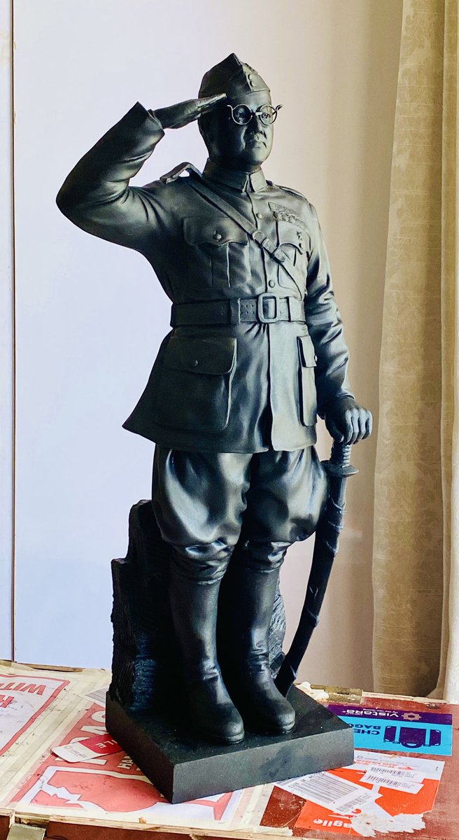 yogiraj_arun's tweet photo. Got the opportunity to present 2ft monolithic stone model of Subhas Chandra Bose to @narendramodi Ji thanks our dynamic MP @mepratap sir 🙏🏾🙏🏾 https://t.co/Cz7sPh19XZ