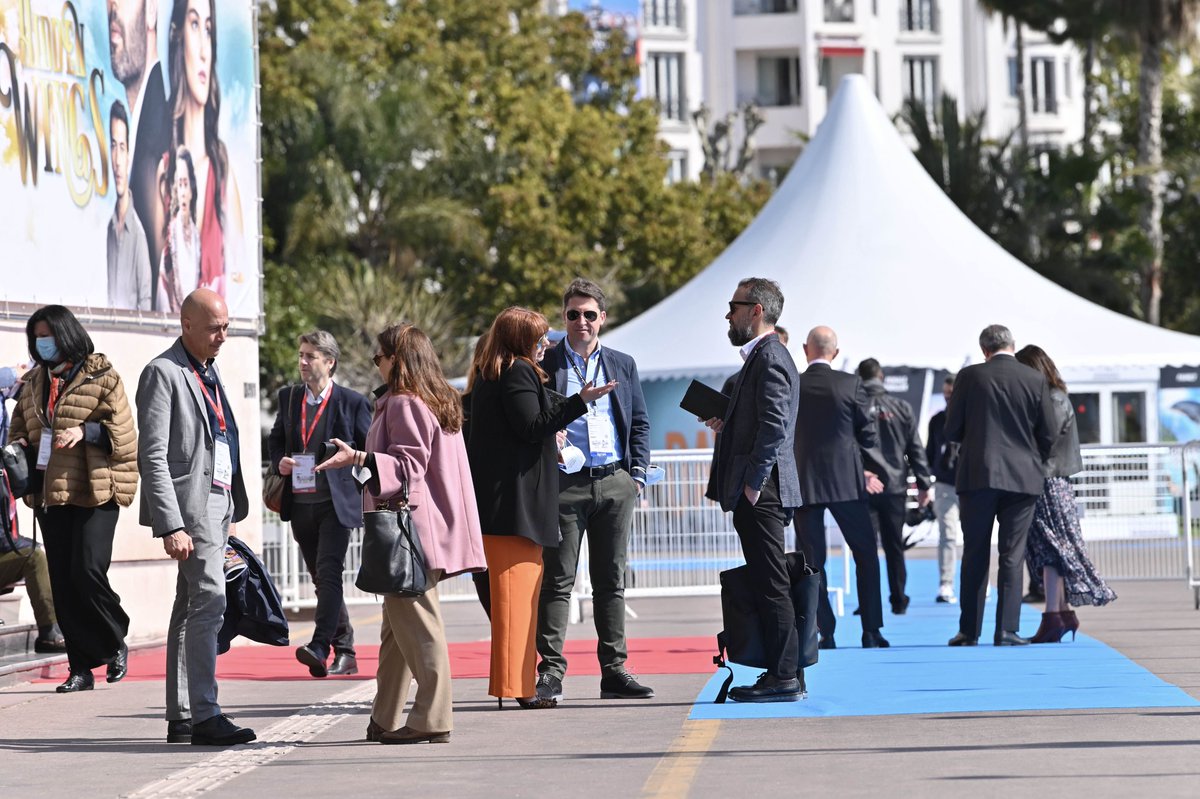 mip's tweet photo. .#SquidGame, super formats and dating shows — day 1 of #MIPTV wrapped up with @CANNESERIES Interview, The latest trends in formats from @TheWitFreshTV and the winners of the #MIPDOC Project Pitch! Catch up on all of yesterday’s action and session reports: https://t.co/QOEQVl19NW https://t.co/537AITugYp