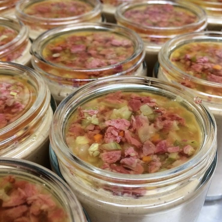 eGullet's tweet photo. In the Pâtés and Terrines Cook-off, Baron d’Apcher’s chicken liver spread topped with tomatoes, or confit gizzards and pickles, and a layer of aspic, https://t.co/FWV7e2cDSo, #egullet #cooking  #inspiring #delicious #beautifulfood #pâtés #terrines #8handsbutchershop https://t.co/mF4HlTtGz1