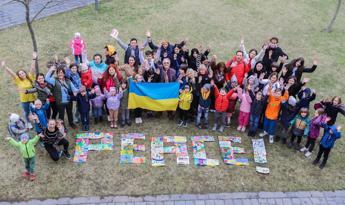 REAL School Budapest tweet media