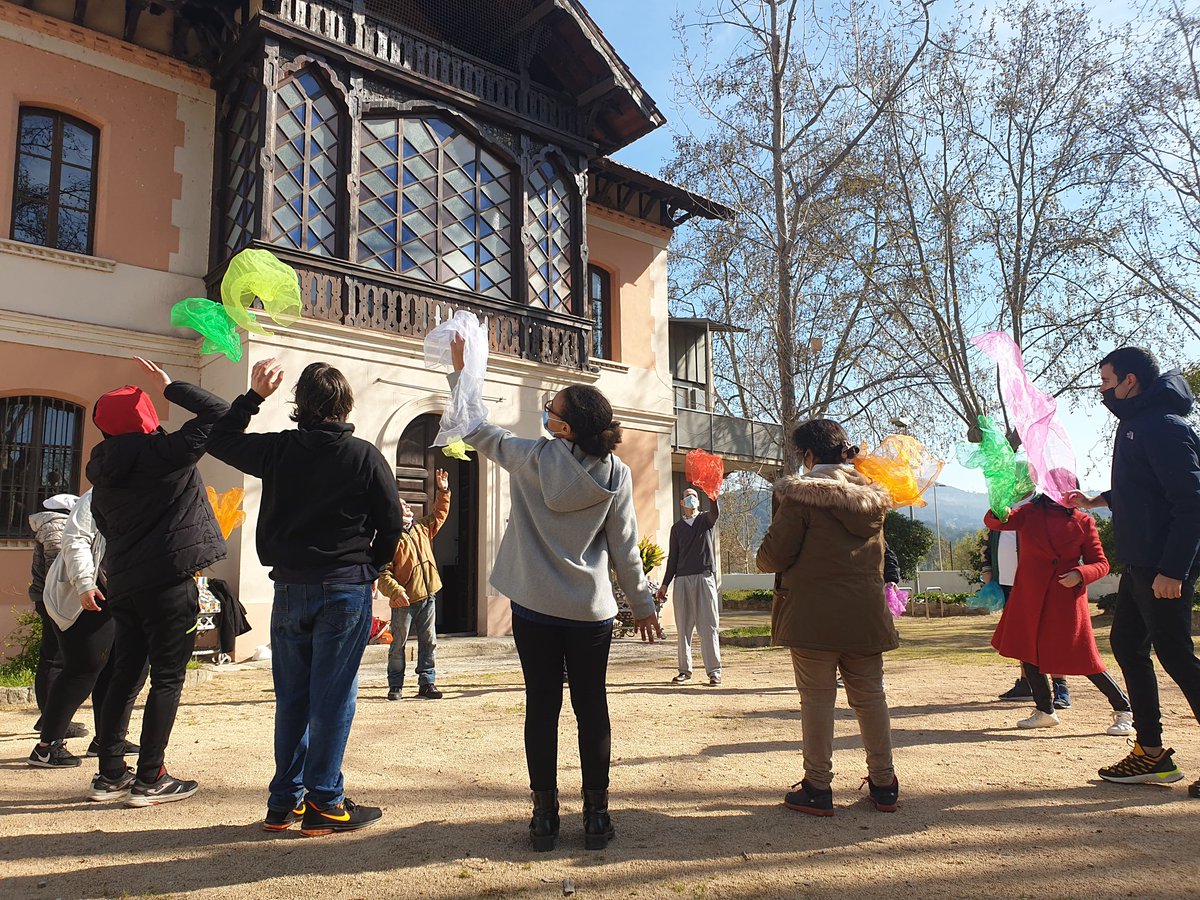 Bon dia! des de la formació en tecniques de circ per al curs de jardineria del #montcada #InclouJardineria a la #CasadelesAigües. #ocupabilitat de persones amb discapacitat intel.lectual al projecte #TerrritoriSocial d'<a href="/aiguesbcnclient/">Aigües de Barcelona</a> i <a href="/AjMontcada/">Ajuntament Montcada i Reixac</a>