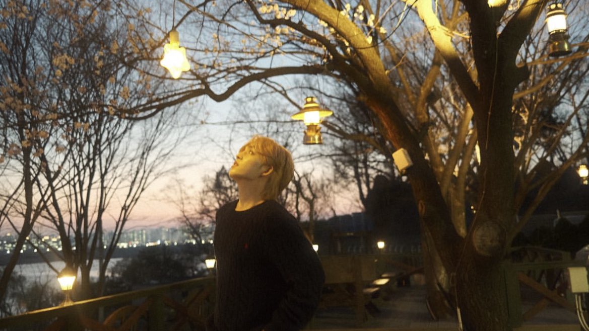 min9yu_tttop's tweet photo. cheol ig update with jeonghan 🌸 https://t.co/rsBOPVkkwC