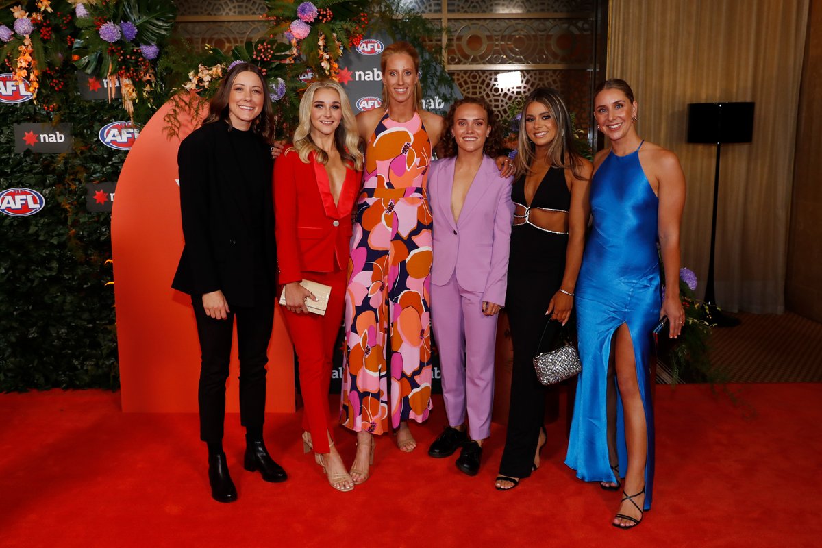 Saints on the scene 📸

#AFLWAwards