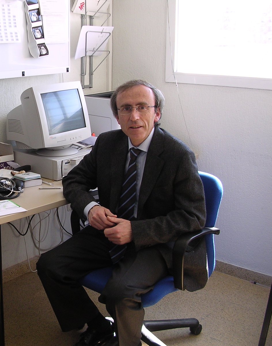 Hoy ha fallecido del Dr. Lorenzo Arribas, un referente en todos los sentidos para los profesionales de <a href="/SaludAPGranada/">Atención Primaria Granada</a> Queremos transmitir a su familia nuestras más sentidas condolencias. Gracias por todo lo que nos has dado compañero.