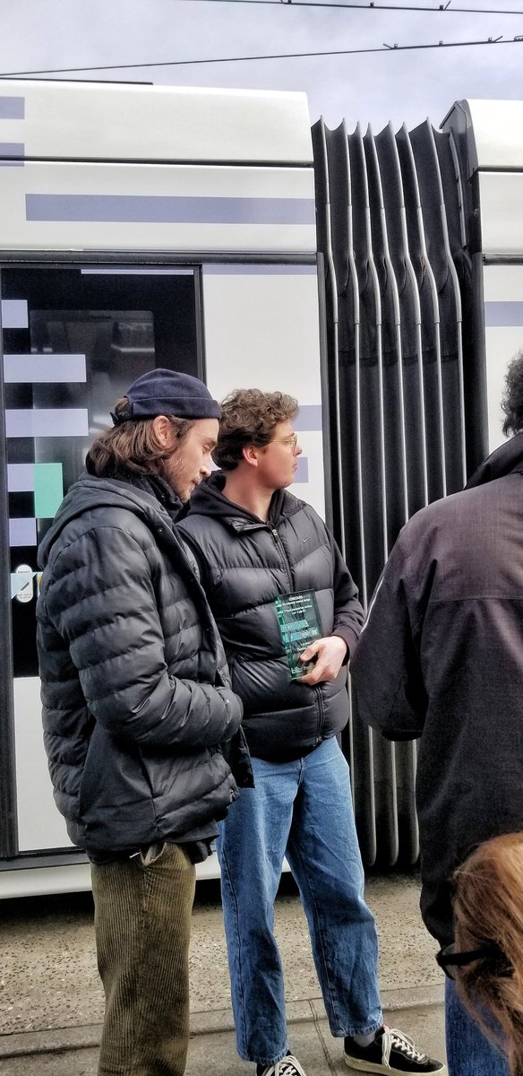 CitedudesignRP's tweet image. Cet habillage est le résultat du concours « Un tramway nommé design » lancé par la @STAS_Officiel, partenaire historique de la @BiennaleDesign et la @lacitedudesign.
Au total : 47 candidatures du monde entier : Chine, États-unis, Brésil, France..
#BiennaleDesign2022 #SaintEtienne