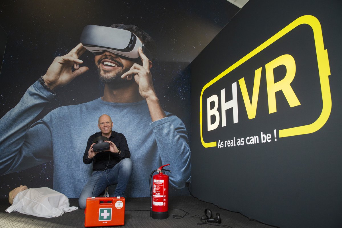 NetwerkBrabant's tweet photo. Nieuw bij @BenVpartners : BHVR; BHV leren met hulp van virtual reality. Een innovatie die B&amp;V samen met @Fontys  en het @NIBHV ontwikkelde. https://t.co/GgIUGBdDgL https://t.co/JWADLi7WMl