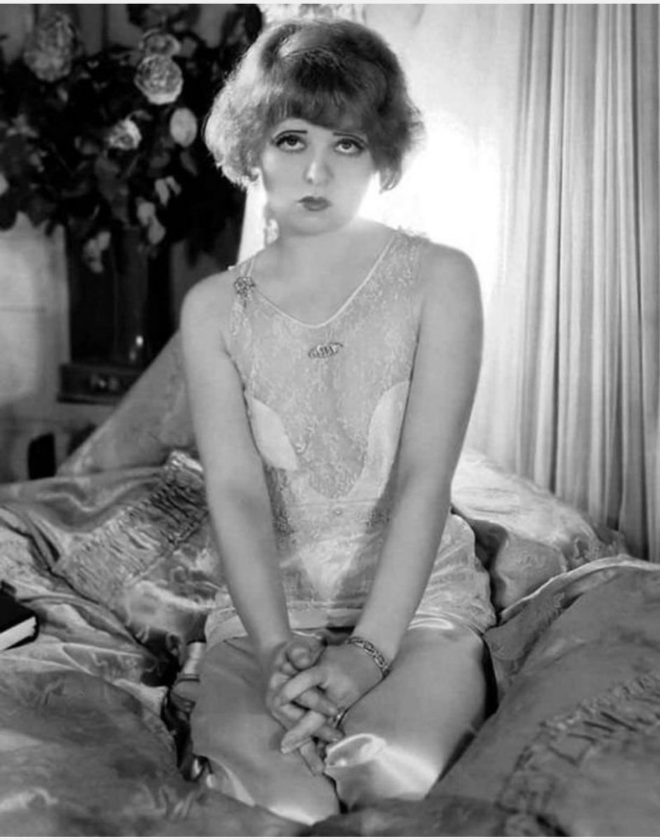 #ClaraBow, the original #roaringtwenties #moviestar in lace and silk pyjamas♡ What's not to love? #moviestarinlace #lacelingerie #lacenightwear #luxurylingerie #lingeriedesign #lingerielover #historyoflingerie #twentieslingerie #vintagelingerie #lacehistory #laceunderpinnings