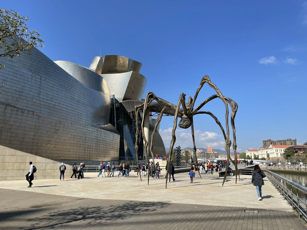 TPSL2000's tweet photo. 六本木のやつ兄弟いたんか
#bilbao https://t.co/hJeudoQaXk