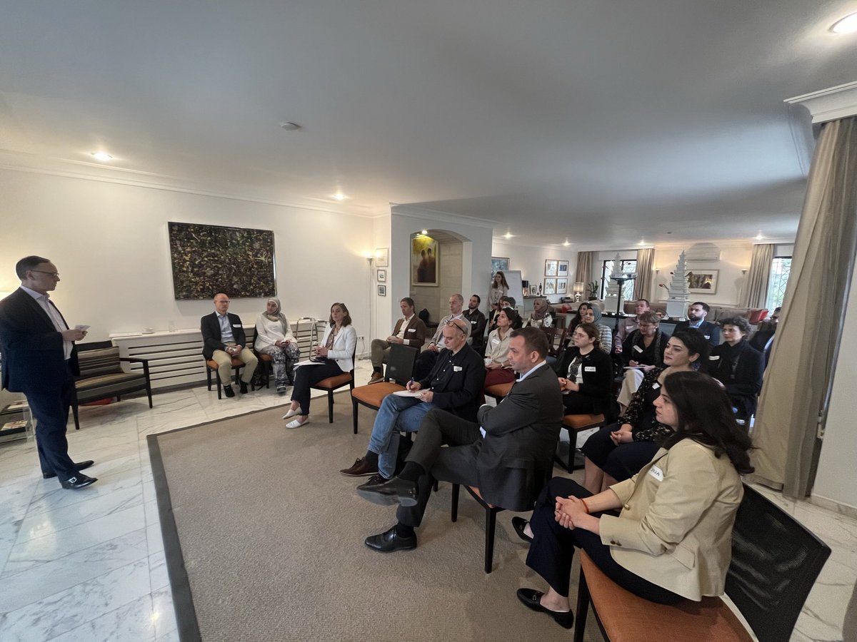 Today, <a href="/HarryVerweij/">Harry Verweij</a> kicked off the Country Team visit. Our colleagues from the Ministry of Foreign Affairs in The Hague are in #Jordan for a three day mission to meet with partners, embassy staff and to take a strategic look into NL 🇳🇱 programming in Jordan. Welcome to 🇯🇴!