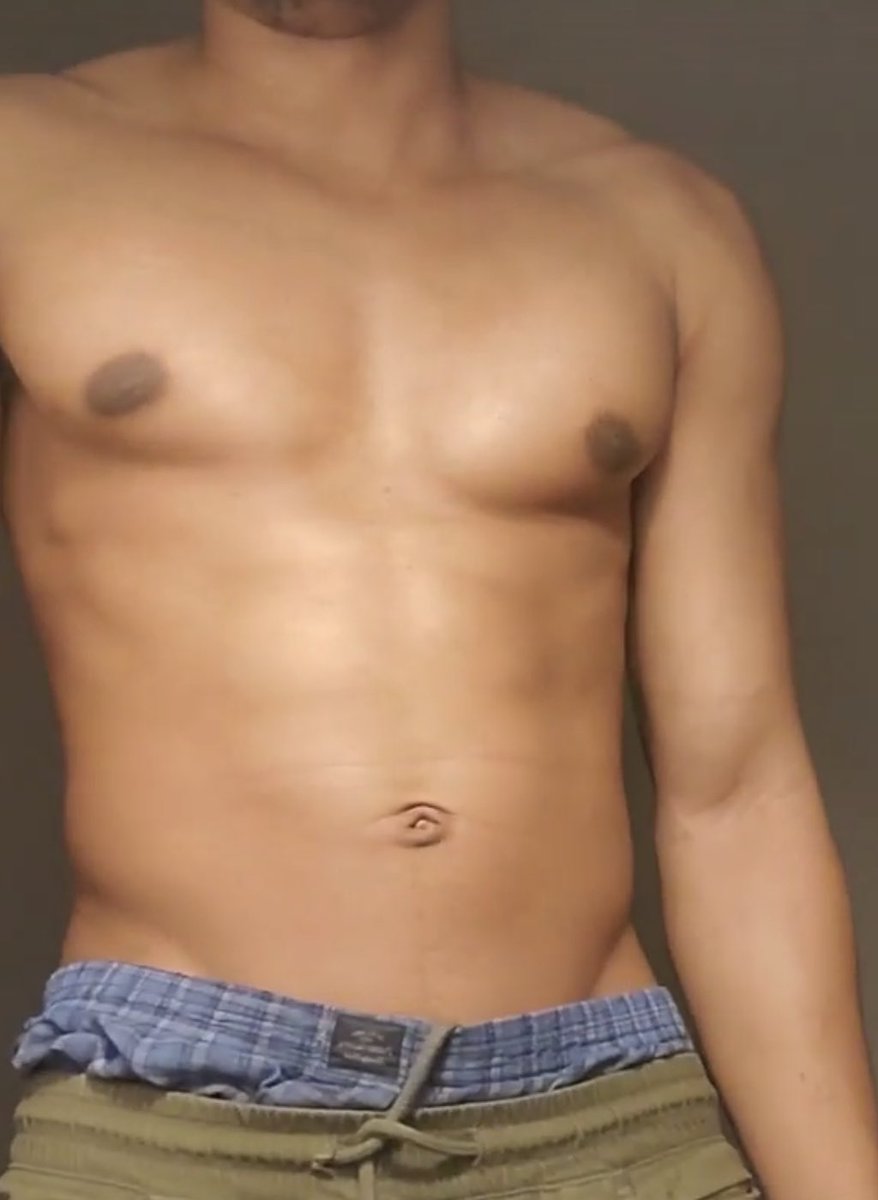 Joe2000_'s tweet image. si me dices ven, lo dejo todo por ti 😋