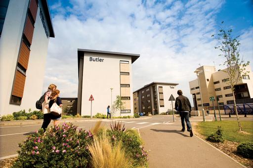 RHStudentCentre's tweet photo. Starting your studies at Royal Holloway in September 2022? If you have firmly accepted your offer of study you will be able to apply for accommodation on campus from Thursday 7 April at 10am!
https://t.co/SQoxjg4Yni https://t.co/teafYlfaXT
