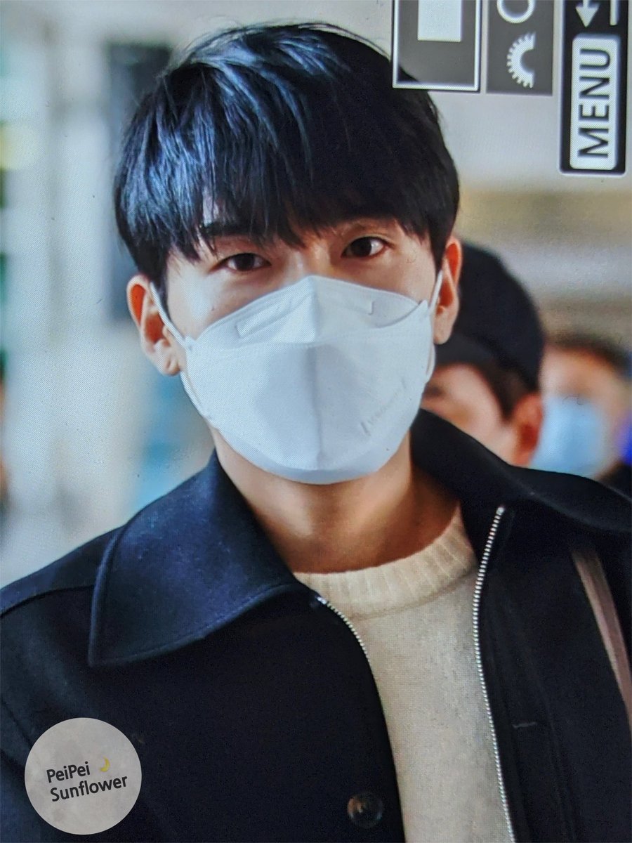 peisunflower's tweet photo. 220405 인천 도착 🛬

많이 수고했습니다 ♡.

#김려욱 #려욱 #ryeowook 
#슈퍼주니어 #superjunior https://t.co/RZ8jOF5sl8