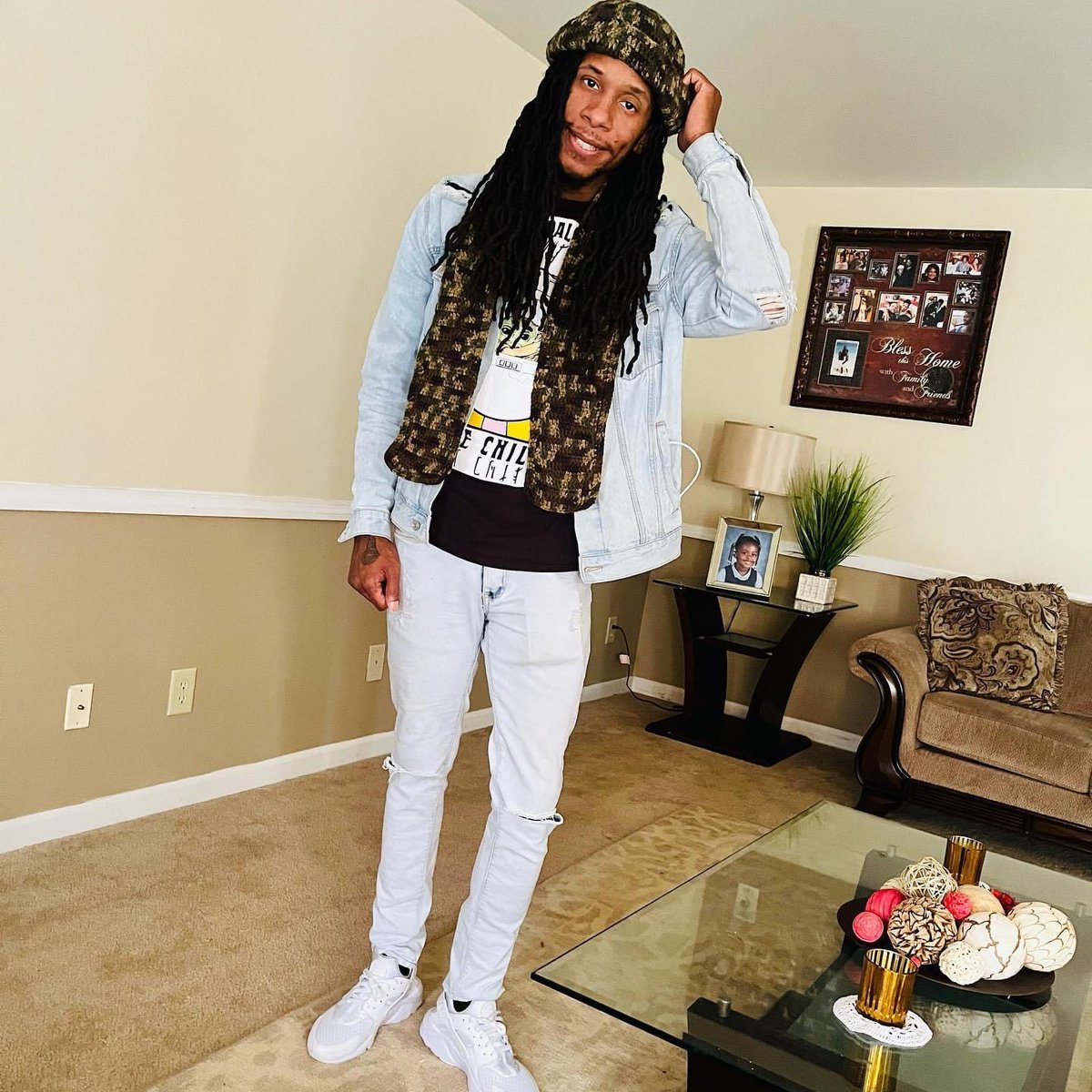 arson_nova's tweet image. Six years I’ve been growing my dreads how long have you been growing yours? #QuestionOfTheDay