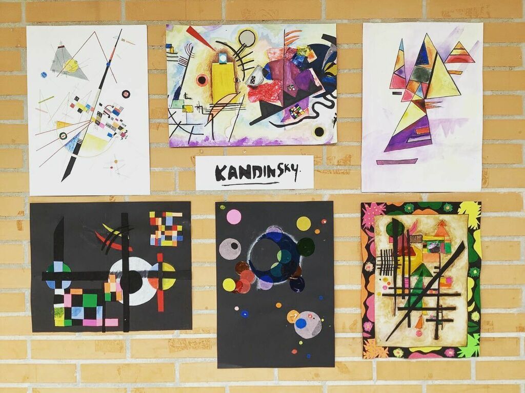 Colegio_DH's tweet photo. Cuadros de Kandinsky realizados por nuestros alumnos de 4° de la ESO en la asignatura e Arts.👩🏻🎨🧑🏻🎨
¡Awesome!🙌🏻🎨
#somosDH #familiaDH #colegiodoroteohernandez
#ESO #kandinsky https://t.co/TPErDrQofJ https://t.co/hiami9wbDi