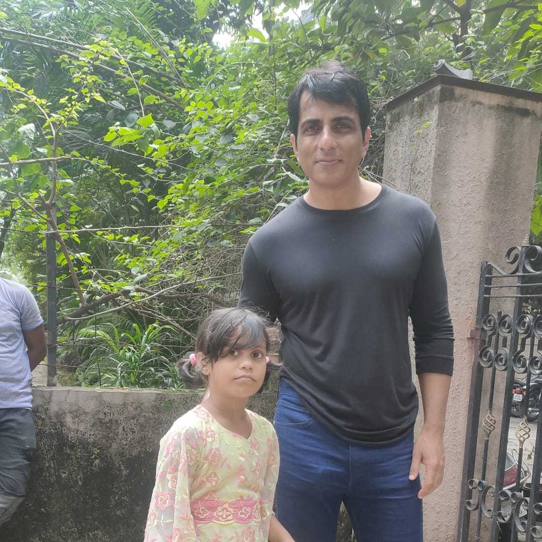 Anas35452701's tweet photo. @sonusood
@vishallamba20 
My daughter is studying in 2nd standard and due to covid it is very difficult for me to pay her feed and im a single mother and my husband divorced beacuse she is a girl child . I hope you understand our situation and help us.. thanks https://t.co/rb6BOPiDTJ