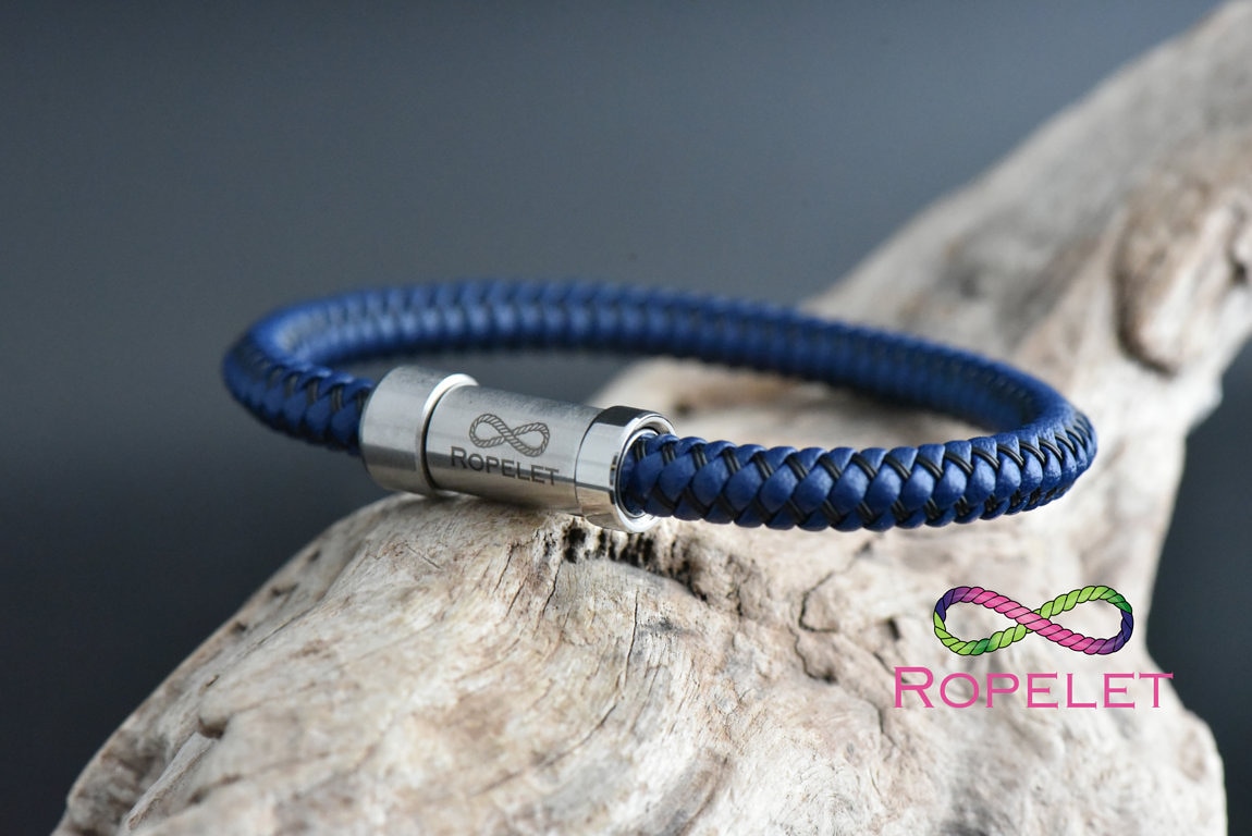 Ropelet's tweet photo. This cool blue leather with black stainless steel braid is ready to be made for your wrist at https://t.co/aQcG8AF5IO. Coupled with our stainless steel clasp choices its a stunning bracelet at a great price.  See all our UK made Ropelets and order yours today. 
#Ropelet #jewelry https://t.co/fitdGCdo13