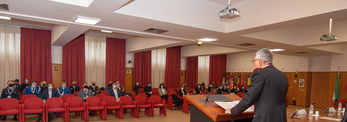 _Carabinieri_'s tweet photo. Progetto #EUPCST: al #CoESPU #Carabinieri cerimonia di apertura dell’esercitazione internazionale sul traffico degli esseri umani, con: Procuratori, forze di gendarmeria europee ed africane, Reparti Arma, ispettori del lavoro, esperti, operatori di pace, ricercatori e giornalisti https://t.co/jC2zuxc3kH
