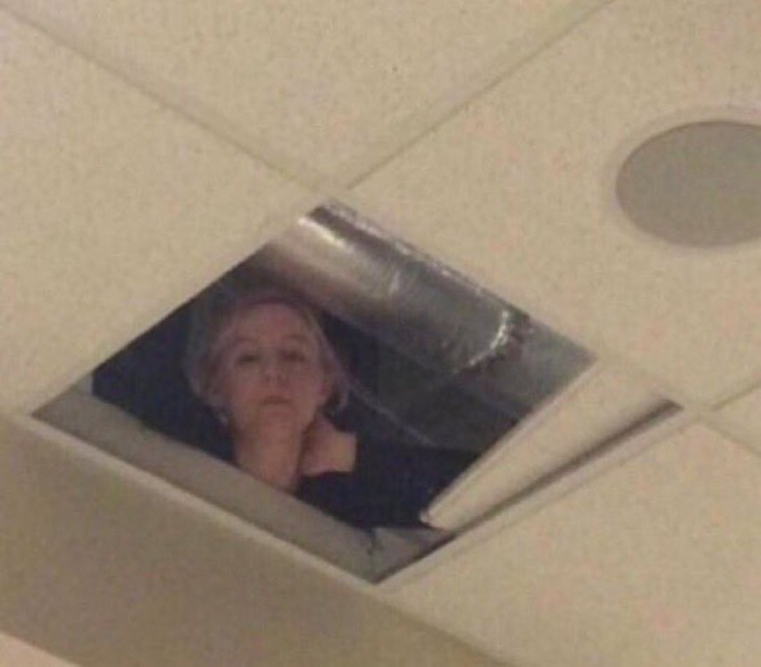 me going on twt but not tweeting bc of scl