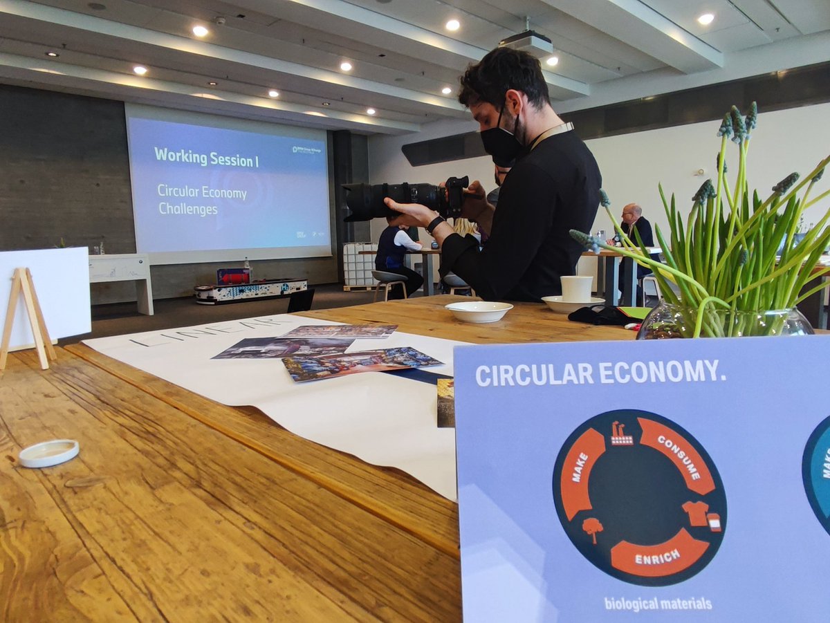 I'm at the <a href="/BMWGroup/">BMW Group</a> plant in Leipzig to learn about their roadmap towards #carbonneutrality.
Dr. Fenchel gave us some insights on they reduce their footprint regarding energy usage. We need to schedule a follow-up with <a href="/JenaBatteries/">CERQ (JenaBatteries GmbH)</a>  #energytransformation #radhub #bmwexchange