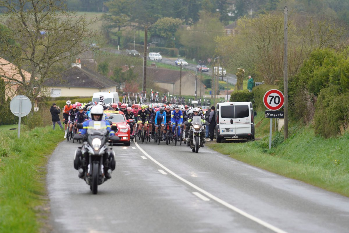 C’est parti pour la 68ème édition du Circuit Cycliste Sarthe - Pays de la Loire, co-organisée par le #CD72 ! Gérard Galpin, Vice-président de la Commission en charge des Sports, et Frédéric Beauchef, 2ème Vice-président et Maire de Mamers, étaient présent lors du départ !