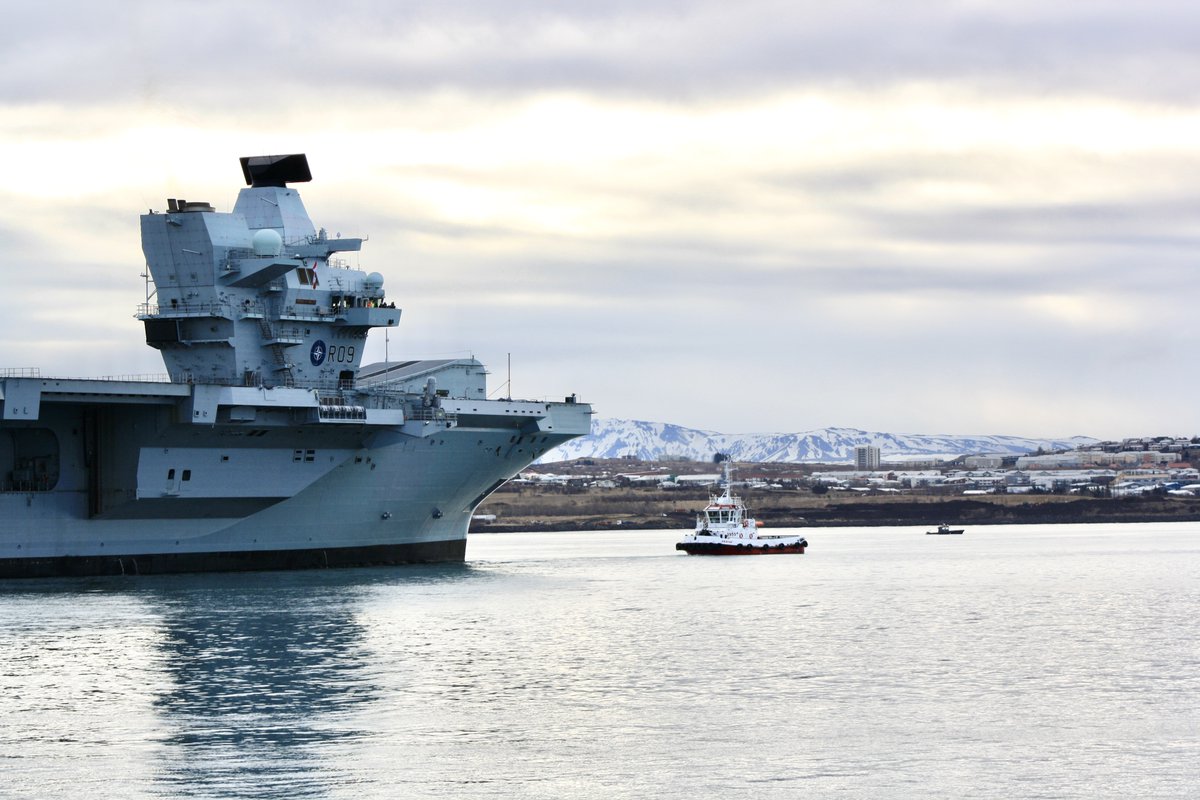 UKinIceland's tweet photo. The Icelandic weather forces welcomed @HMSPWLS and @HMS_Richmond with lovely weather when they came alongside #Reykjavík yesterday 🇬🇧🇮🇸 

It might have been a bit cold, but nothing members of @RoyalNavy can't handle! 🚢 https://t.co/DT9FU7QU5d
