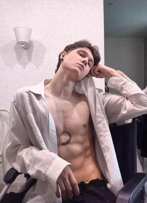 I'm waiting for you in my ONLIFANS, it's warm and there's a lot of passion
https://t.co/DwmWY8bZjU
?