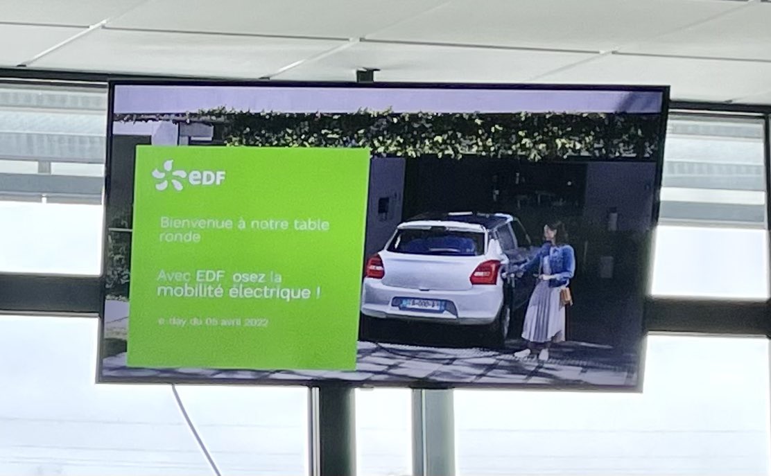 EDF_BFC's tweet photo. #EnDirect de la conférence EDF « Osez la mobilité électrique ! ». L’occasion pour nos experts EDF de donner toutes les clés nécessaires pour accompagner les entreprises à passer le cap de la mobilité électrique⚡️ @Izivia @DijonCereales #eDayBFCME https://t.co/tdMfdrIoxQ