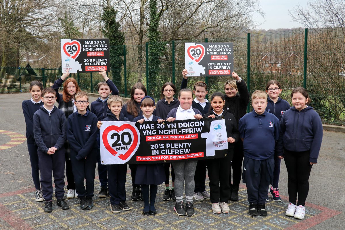 NPTRoadSafety1's tweet photo. Year 6 pupils at Cilffriw Primary School think Twenty’s Plenty in Cilfrew because…
-You’re less likely to get injured
-It helps the environment
-It’ll be safer to play outside
And that’s just for starters…
#20sPlenty #SafeToSchool #RoadSafety https://t.co/2cmHYQl3uu