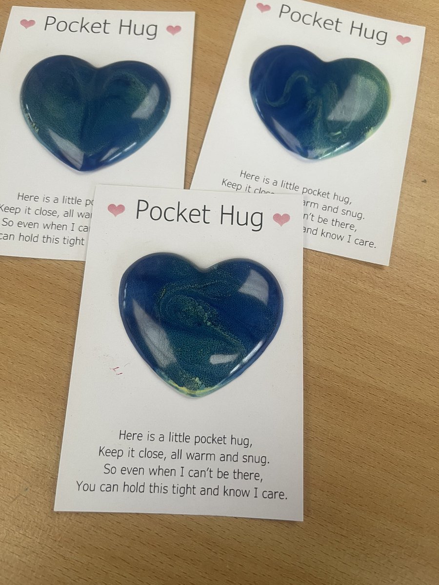 Sarahbrentley2's tweet image. Morning!! Been awake hours!! Where has my morning gone😂😂😂 #morning #tuesdayvibe #rememberingmum #happybirthday #pockethugs #love #etsyshop