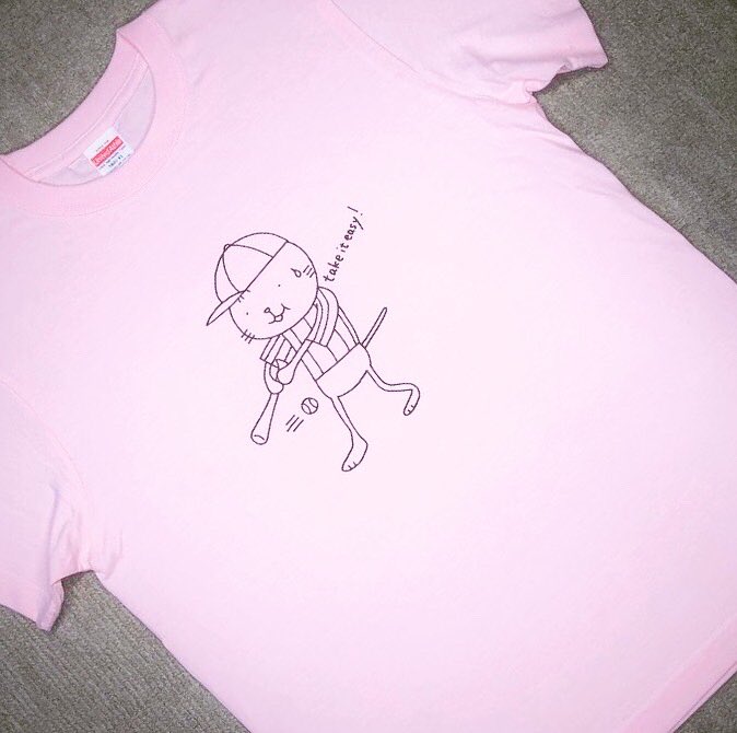 YTono2's tweet photo. 【新色販売中】
好評のとの猫さんのTシャツとトートバッグに新色が販売中です!
minneのサイトにアクセスしてみてくださいね!🌸
https://t.co/W4HkmgC8JG
です!🌸
#イラスト #グッズ #Tシャツ #トートバッグ #春色 #lienfactory #引きこもり #イラストレーター #StudioTono https://t.co/Mw63cOjIQA