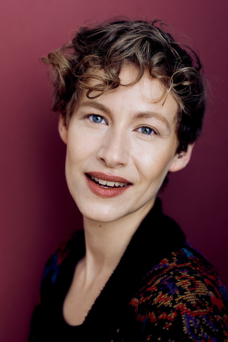Meri_Hunneyball's tweet photo. New headshots from the wonderful Suzi Corker!
#headshot #Headshots #actor #actress #NewPic #dontsaycheese https://t.co/AJgJvMygRl