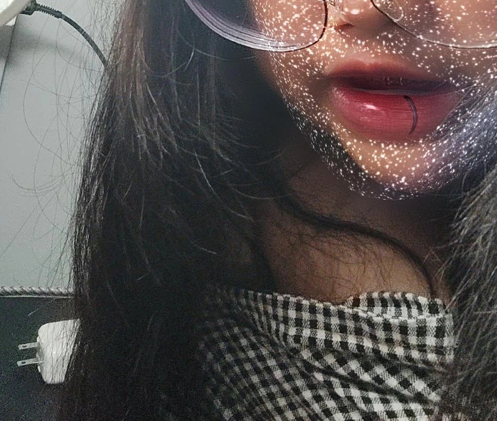 MiMi36694418's tweet photo. หิวข้าว อยากมีตังกินหนม ;-; https://t.co/WIaUaaNNBy